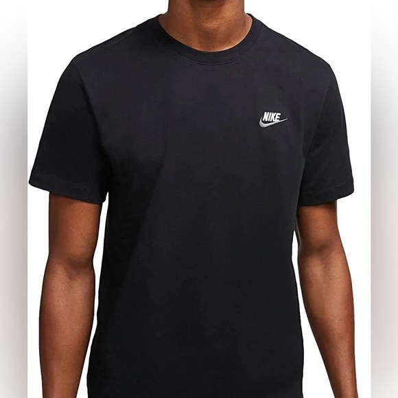 Nike Men's Classic Black Tee - Picture 4 of 4